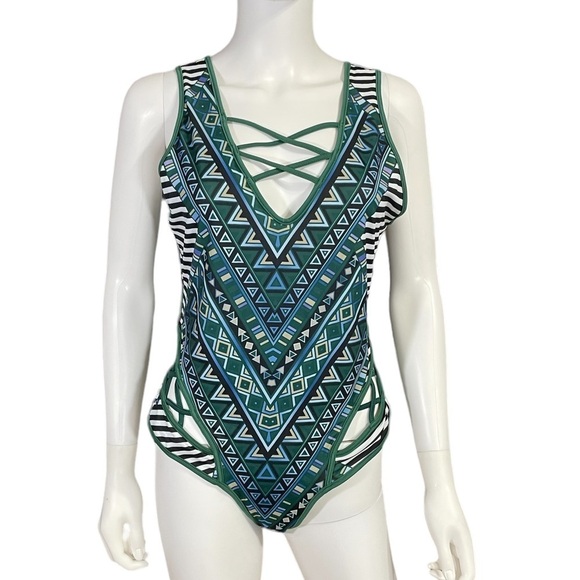 Swimsuit Geometric Pattern
New - Picture 3 of 8